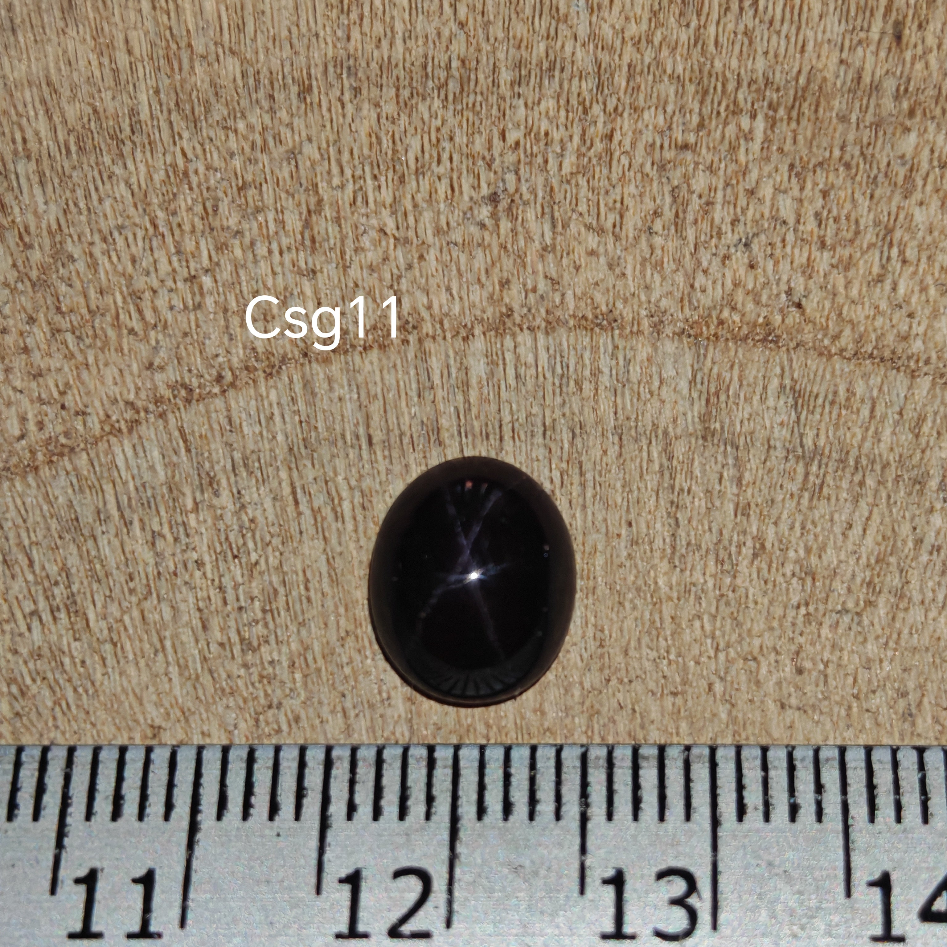 Star Garnet kabochon Csg11 – csillag gránát mérőszalaggal, méret referencia