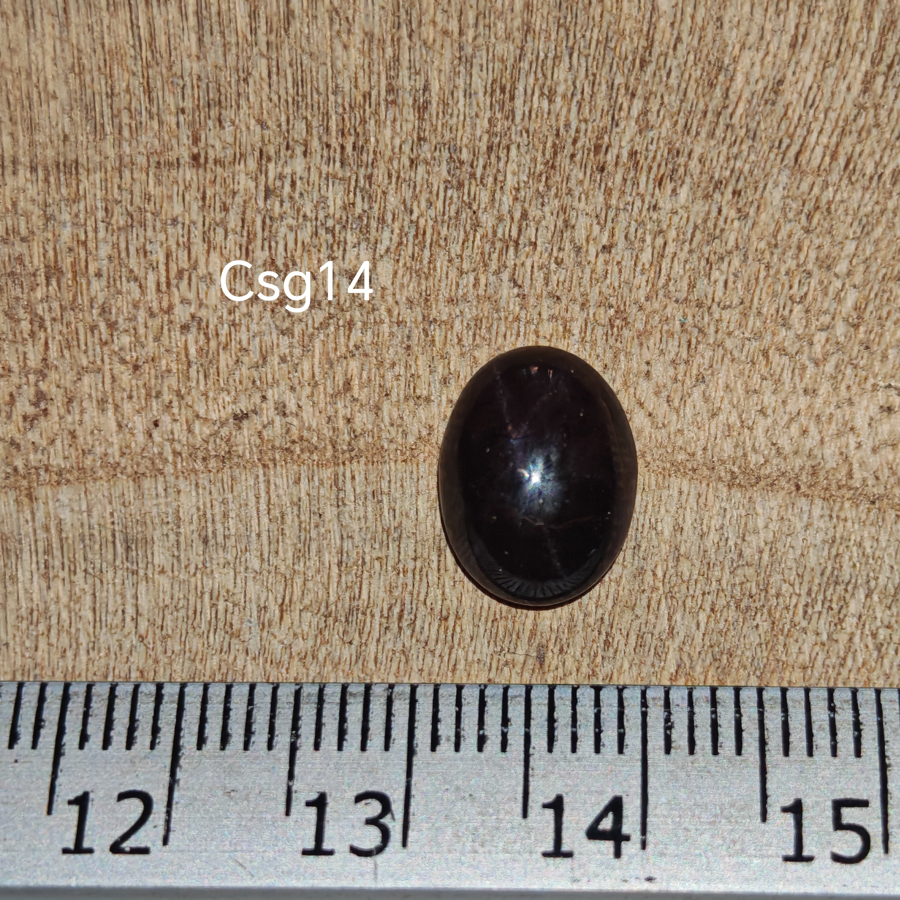 Star Garnet kabochon Csg14 – csillag gránát mérőszalaggal, méret referencia