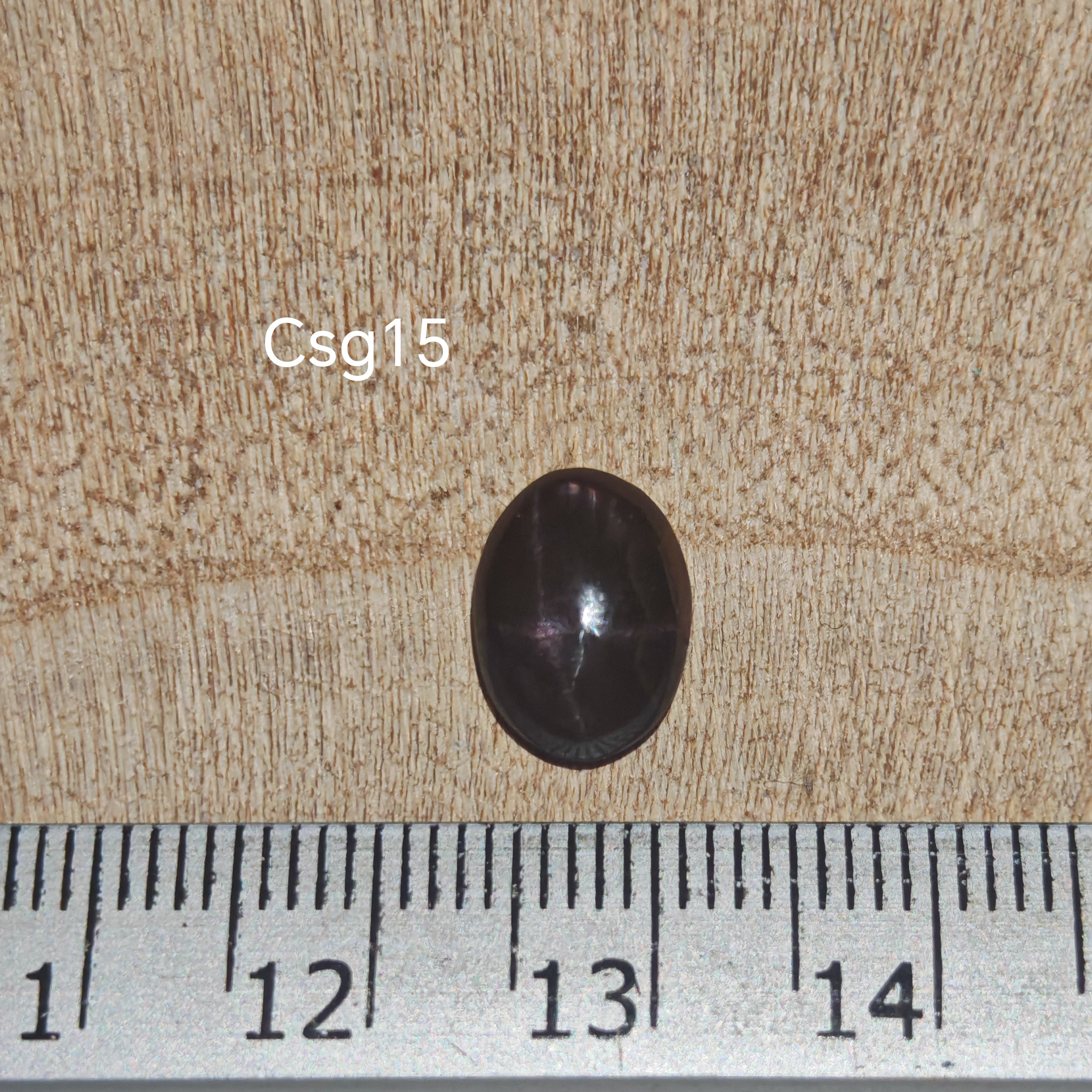 Star Garnet kabochon Csg15 – csillag gránát mérőszalaggal, méret referencia