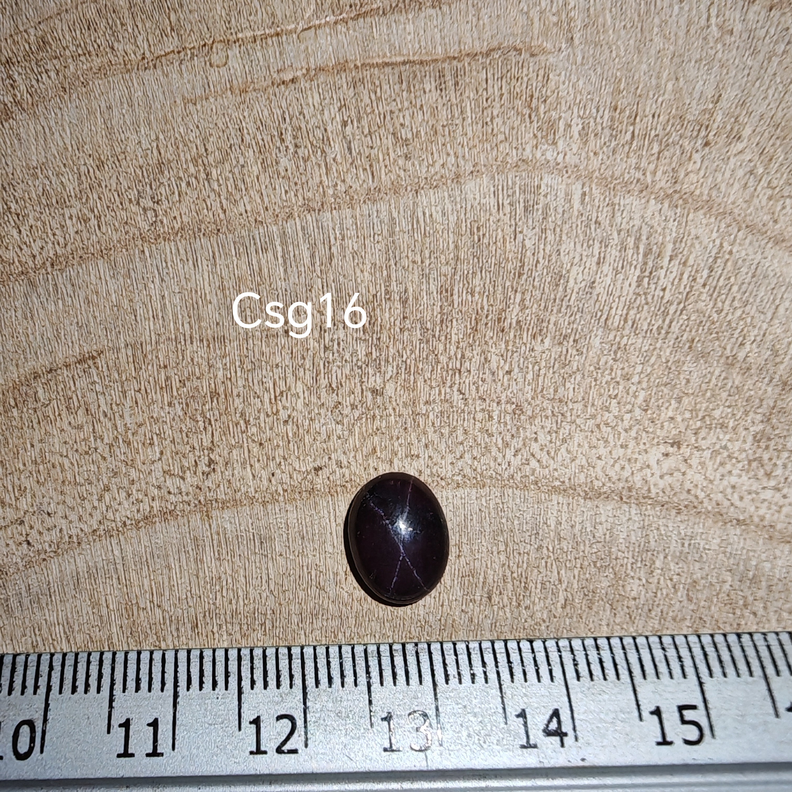 Star Garnet kabochon Csg16 – csillag gránát mérőszalaggal, méret referencia
