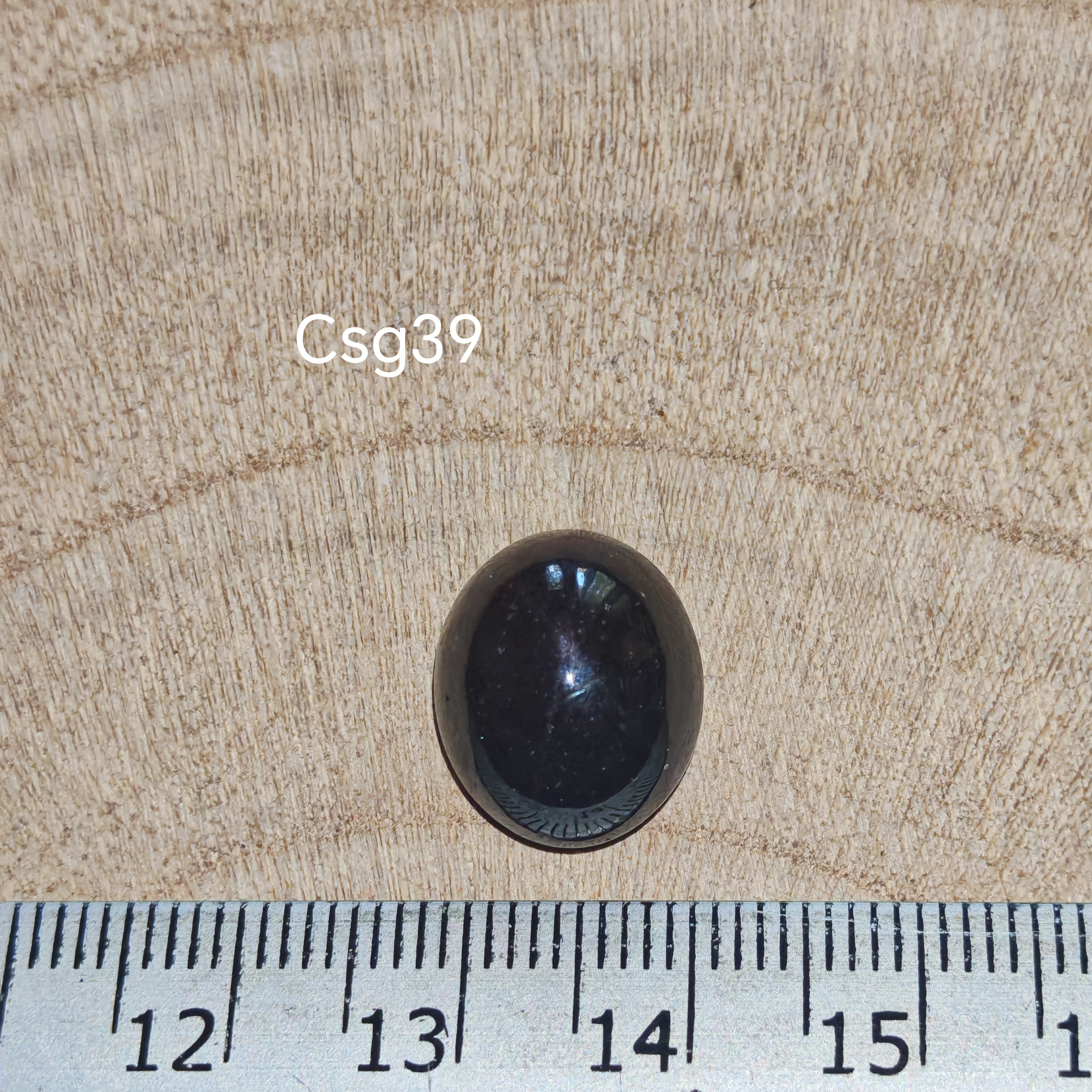 Star Garnet kabochon Csg39 – csillag gránát mérőszalaggal, méret referencia