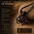 Heart of Te Wheke – kézzel készített fekete korall fosszília vörösréz medál, Māori mitológia ihlette. Te Wheke-a-Muturangi legendája, az ősi óceáni lény.
