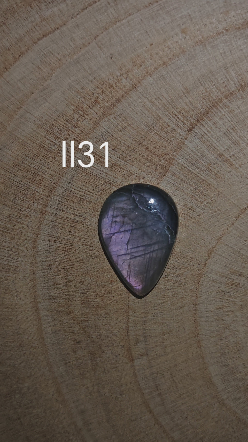 Lila labradorit kaboson - Ll31