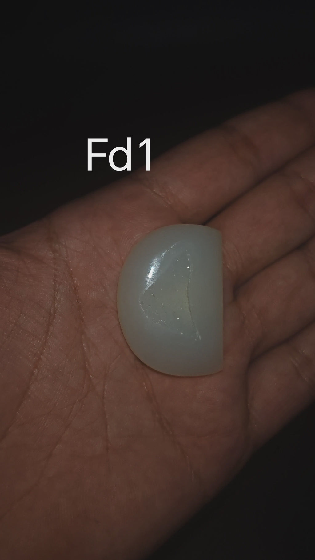 White Druzy Cabochon - Fd1