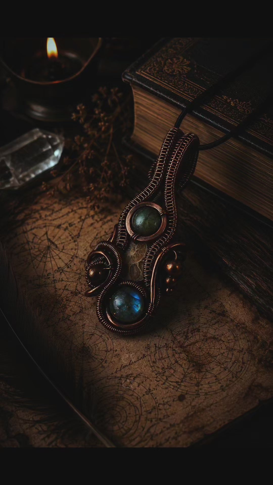 Ananke's Spiral – Ammonites and Labradorite Pendant