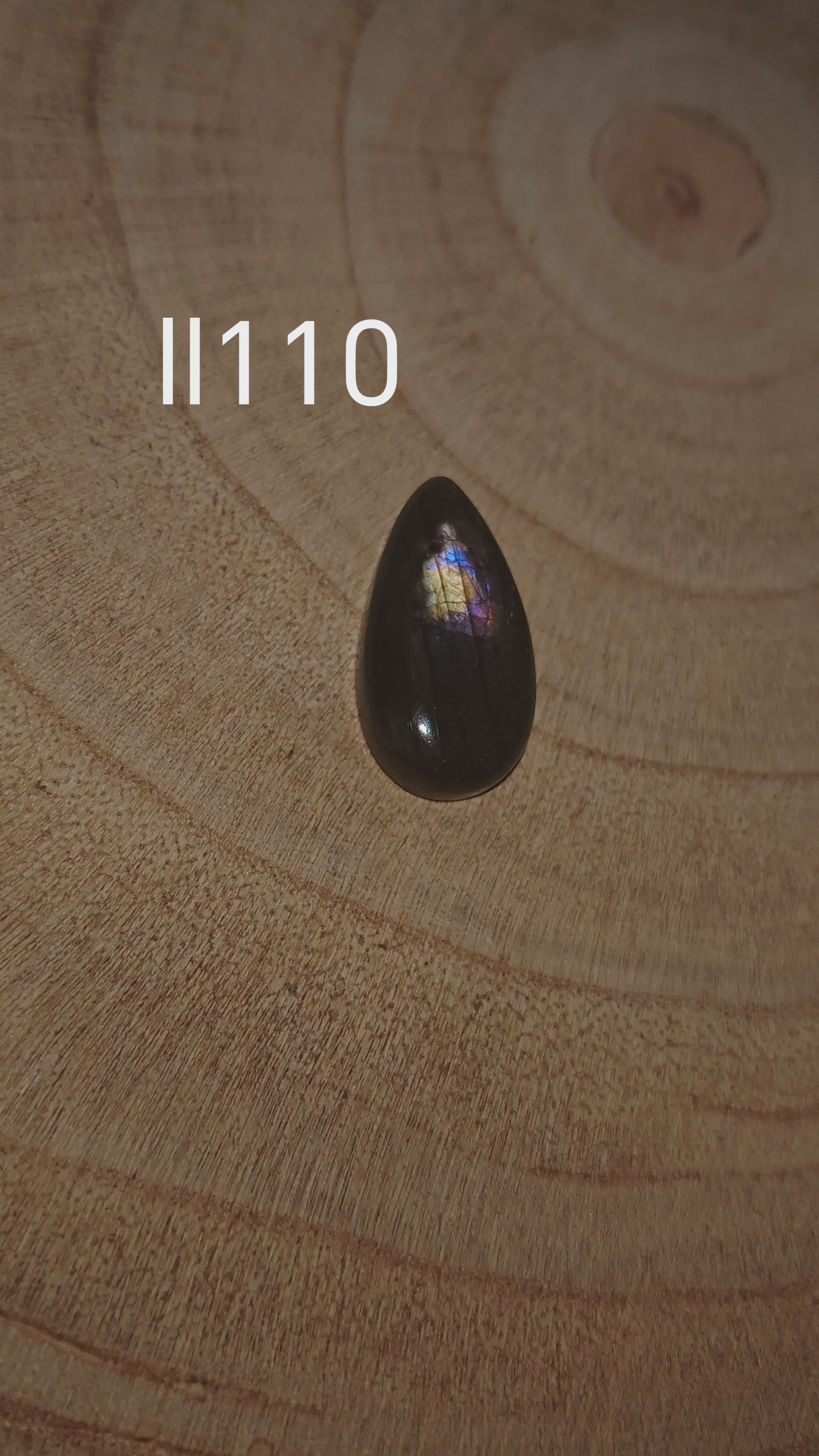 Lila labradorit kaboson - Ll110