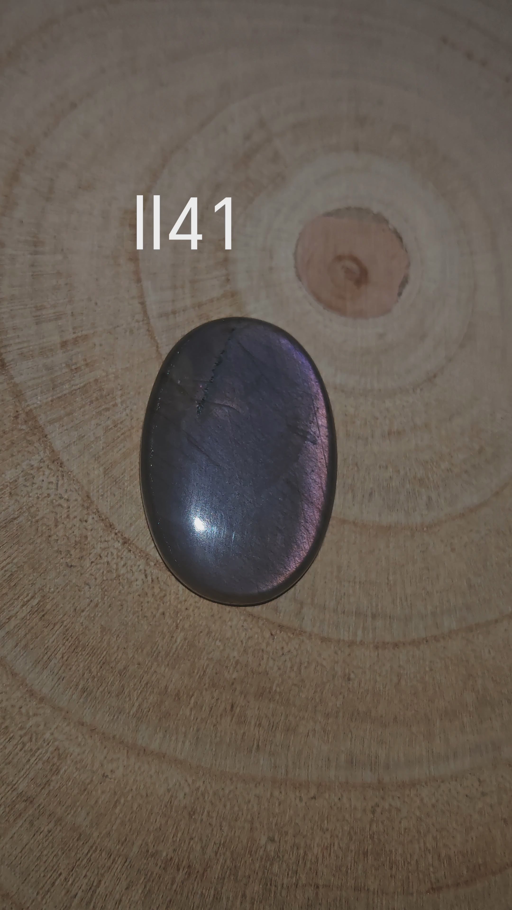 Lila Labradorit kaboson - Ll41