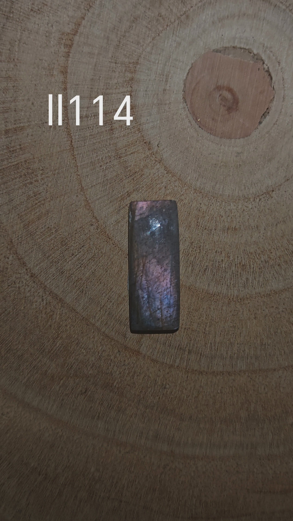Lila labradorit kaboson - Ll114