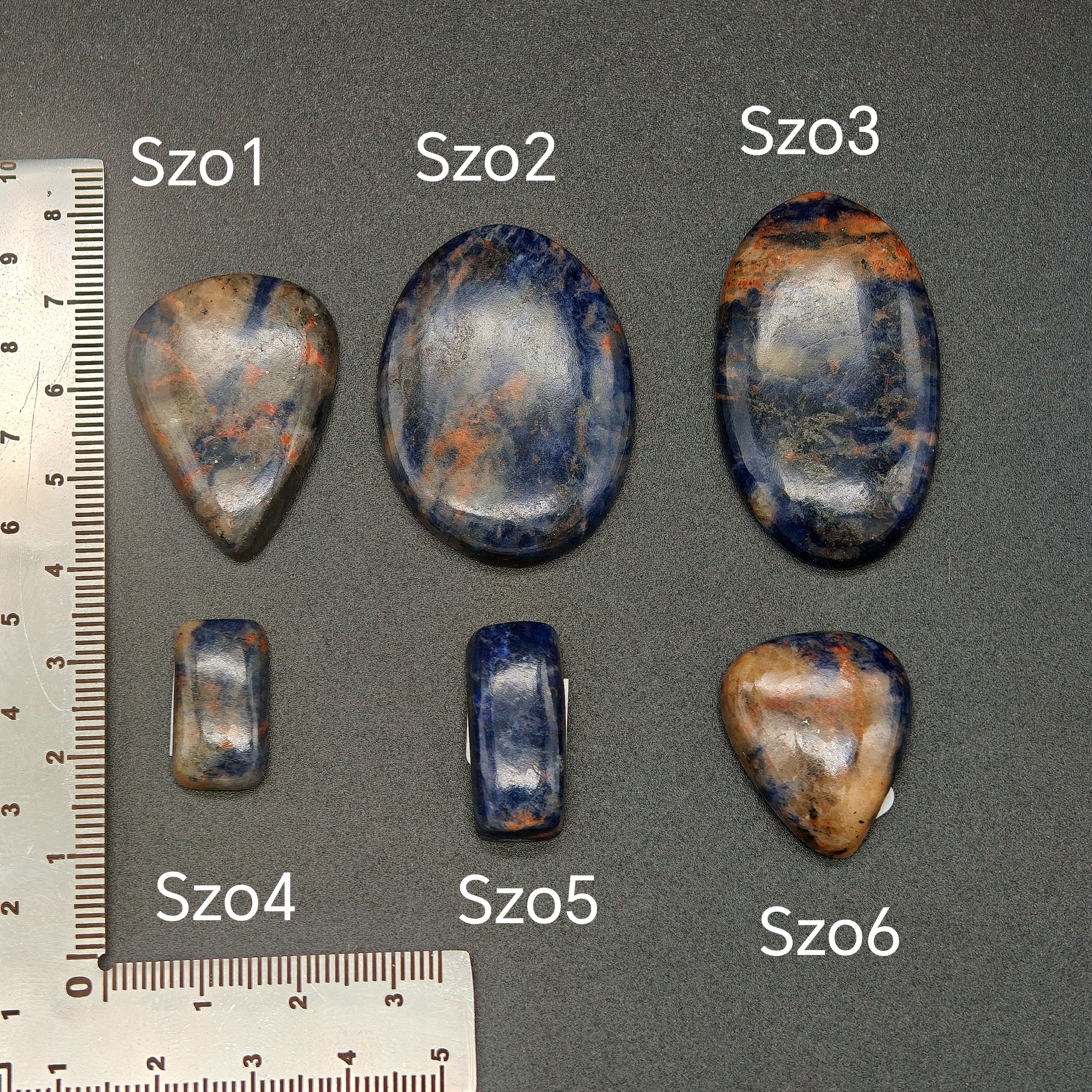 Szodalit kabosonok – kézzel válogatott természetes drágakövek, YourCrystal